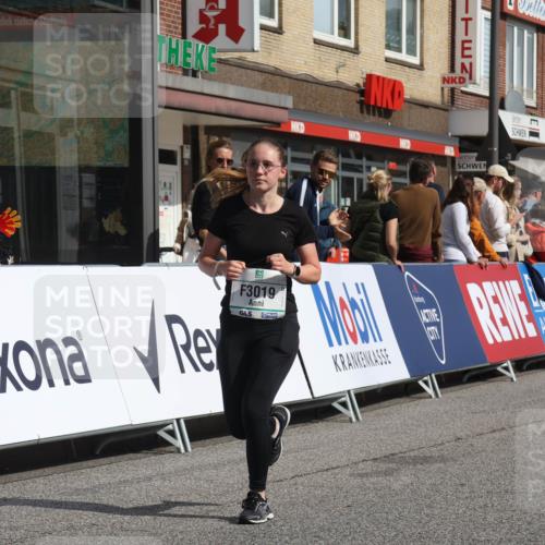 15.09.2024 - PSD Bank Halbmarathon Michael Strokosch http://msf.ph/oto/7069054 15.09.2024 12:06:51 Ziel 796, 797, 1328, 2806, 3019 meine-sportfotos.de
