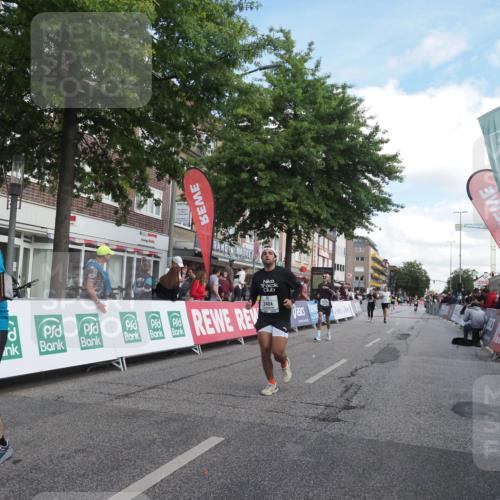 15.09.2024 - PSD Bank Halbmarathon Miley Keyser http://msf.ph/oto/7069056 15.09.2024 12:21:30 Ziel 2254, 2256, 2379, 2404, 2698, 3069, 3555 meine-sportfotos.de