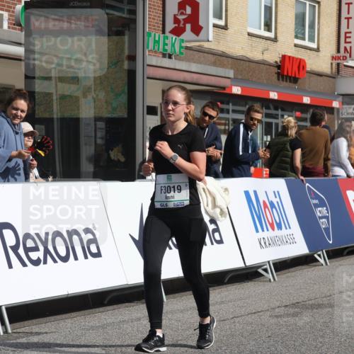 15.09.2024 - PSD Bank Halbmarathon Michael Strokosch http://msf.ph/oto/7069057 15.09.2024 12:06:52 Ziel 796, 797, 1328, 2806, 3019 meine-sportfotos.de