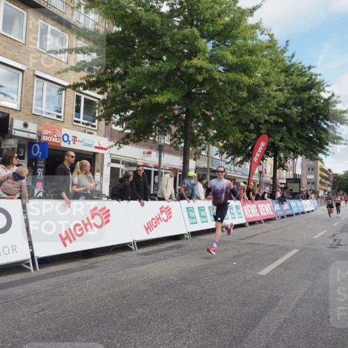 15.09.2024 - PSD Bank Halbmarathon Miley Keyser http://msf.ph/oto/7069058 15.09.2024 11:20:59 Ziel 557, 625, 648, 850, 875, 1008, 1020 meine-sportfotos.de