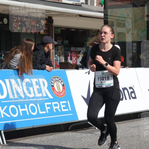 15.09.2024 - PSD Bank Halbmarathon Michael Strokosch http://msf.ph/oto/7069062 15.09.2024 12:06:52 Ziel 796, 797, 1328, 2806, 3019 meine-sportfotos.de