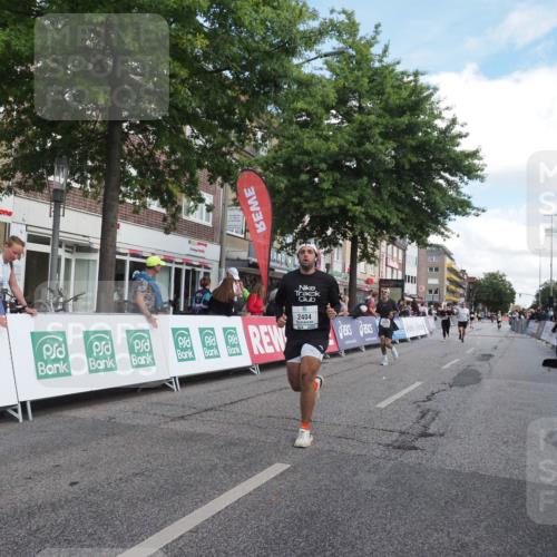 15.09.2024 - PSD Bank Halbmarathon Miley Keyser http://msf.ph/oto/7069065 15.09.2024 12:21:30 Ziel 2254, 2256, 2379, 2404, 2698, 3069, 3555 meine-sportfotos.de