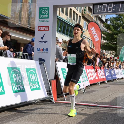 15.09.2024 - PSD Bank Halbmarathon Strokosch-Dieckow http://msf.ph/oto/7069080 15.09.2024 11:09:02 Ziel 496, 525, 807 meine-sportfotos.de