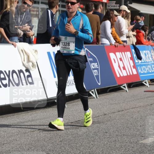 15.09.2024 - PSD Bank Halbmarathon Michael Strokosch http://msf.ph/oto/7069089 15.09.2024 12:06:56 Ziel 796, 797, 1328, 1933, 2806, 2919, 3019, 3180, 3181 meine-sportfotos.de