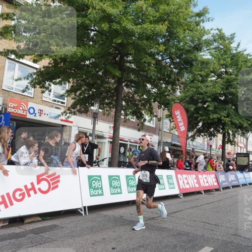 15.09.2024 - PSD Bank Halbmarathon Miley Keyser http://msf.ph/oto/7069096 15.09.2024 12:21:32 Ziel 2254, 2256, 2379, 2404, 2698, 3069, 3269, 3555 meine-sportfotos.de