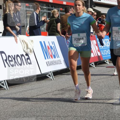 15.09.2024 - PSD Bank Halbmarathon Michael Strokosch http://msf.ph/oto/7069106 15.09.2024 12:07:03 Ziel 1328, 1331, 1877, 1933, 2919, 2938, 3180, 3181 meine-sportfotos.de