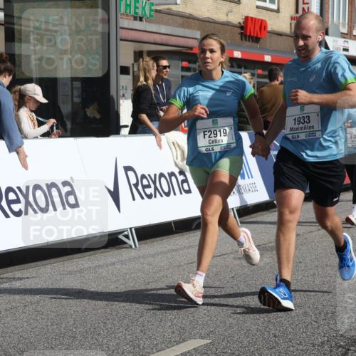 15.09.2024 - PSD Bank Halbmarathon Michael Strokosch http://msf.ph/oto/7069109 15.09.2024 12:07:04 Ziel 1328, 1331, 1877, 1933, 2919, 2938, 3180, 3181 meine-sportfotos.de