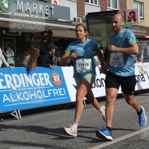 15.09.2024 - PSD Bank Halbmarathon Michael Strokosch http://msf.ph/oto/7069116 15.09.2024 12:07:05 Ziel 1328, 1331, 1877, 1933, 2919, 2938, 3180, 3181 meine-sportfotos.de