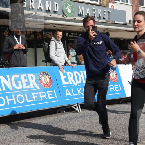 15.09.2024 - PSD Bank Halbmarathon Michael Strokosch http://msf.ph/oto/7069135 15.09.2024 12:07:09 Ziel 1331, 1877, 1933, 2919, 2938, 3180, 3181 meine-sportfotos.de