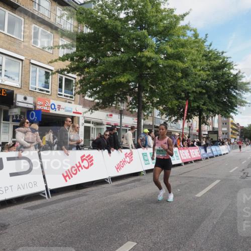 15.09.2024 - PSD Bank Halbmarathon Miley Keyser http://msf.ph/oto/7069137 15.09.2024 11:21:04 Ziel 557, 625, 648, 873, 875, 1020 meine-sportfotos.de