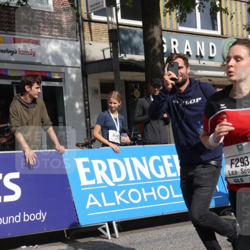 15.09.2024 - PSD Bank Halbmarathon Michael Strokosch http://msf.ph/oto/7069144 15.09.2024 12:07:09 Ziel 1331, 1877, 1933, 2919, 2938, 3180, 3181 meine-sportfotos.de