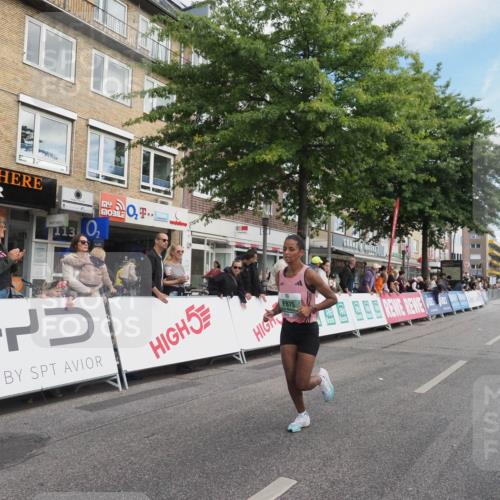 15.09.2024 - PSD Bank Halbmarathon Miley Keyser http://msf.ph/oto/7069145 15.09.2024 11:21:04 Ziel 557, 625, 648, 873, 875, 1020 meine-sportfotos.de