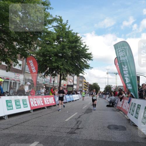 15.09.2024 - PSD Bank Halbmarathon Miley Keyser http://msf.ph/oto/7069187 15.09.2024 12:21:42 Ziel 2131, 2254, 2256, 2951, 3269, 3275 meine-sportfotos.de