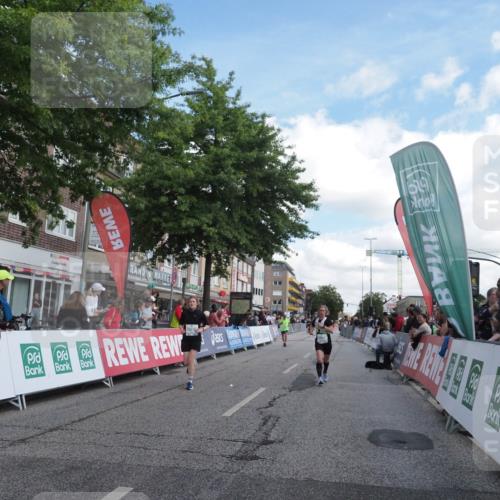 15.09.2024 - PSD Bank Halbmarathon Miley Keyser http://msf.ph/oto/7069200 15.09.2024 12:21:43 Ziel 2131, 2254, 2951, 3269, 3275 meine-sportfotos.de