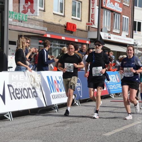 15.09.2024 - PSD Bank Halbmarathon Michael Strokosch http://msf.ph/oto/7069374 15.09.2024 12:07:33 Ziel 1422, 1717, 1825, 1953, 1986, 2029, 2175, 2190, 2313, 2511, 2963, 2976, 2998, 3024, 3039, 3153, 3174, 3405, 3529 meine-sportfotos.de
