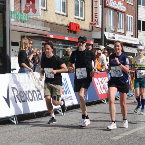 15.09.2024 - PSD Bank Halbmarathon Michael Strokosch http://msf.ph/oto/7069383 15.09.2024 12:07:33 Ziel 1422, 1717, 1825, 1953, 1986, 2029, 2175, 2190, 2313, 2511, 2963, 2976, 2998, 3024, 3039, 3153, 3174, 3405, 3529 meine-sportfotos.de