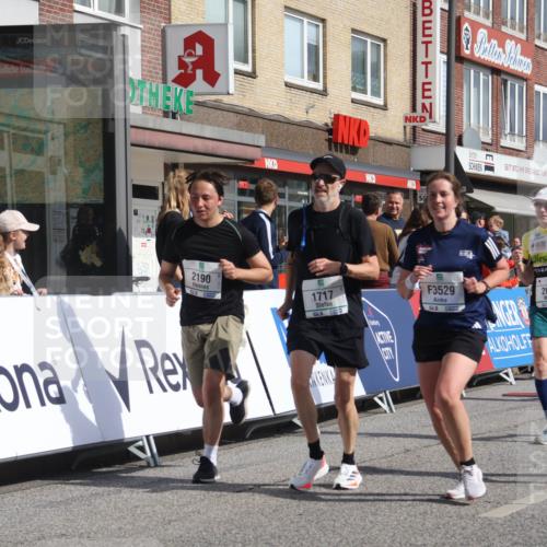 15.09.2024 - PSD Bank Halbmarathon Michael Strokosch http://msf.ph/oto/7069388 15.09.2024 12:07:33 Ziel 1422, 1717, 1825, 1953, 1986, 2029, 2175, 2190, 2313, 2511, 2963, 2976, 2998, 3024, 3039, 3153, 3174, 3405, 3529 meine-sportfotos.de