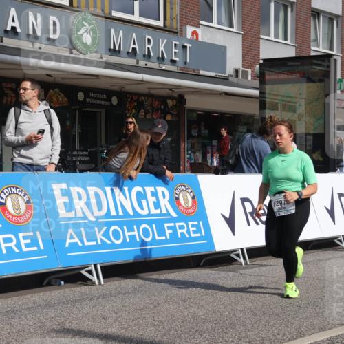 15.09.2024 - PSD Bank Halbmarathon Michael Strokosch http://msf.ph/oto/7069479 15.09.2024 12:07:39 Ziel 1422, 1717, 1825, 1832, 1953, 1986, 2029, 2175, 2190, 2963, 2976, 2998, 3024, 3039, 3174, 3529 meine-sportfotos.de