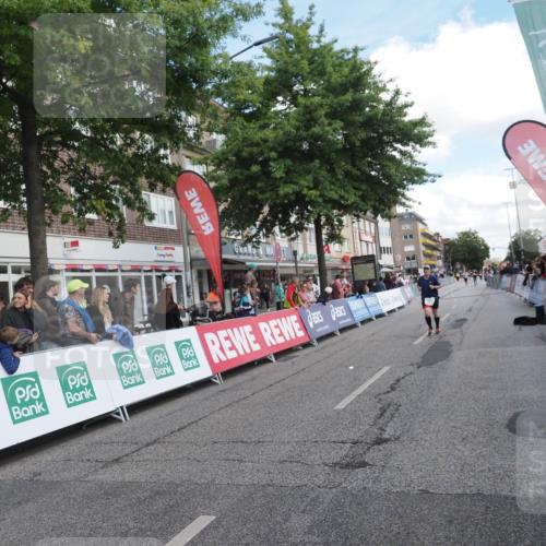 15.09.2024 - PSD Bank Halbmarathon Miley Keyser http://msf.ph/oto/7069530 15.09.2024 12:22:07 Ziel 1654, 2321, 2457, 2689, 2769, 3025, 3230 meine-sportfotos.de