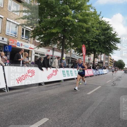 15.09.2024 - PSD Bank Halbmarathon Miley Keyser http://msf.ph/oto/7069563 15.09.2024 11:21:58 Ziel 415, 419, 422, 643, 653, 654, 876, 1010 meine-sportfotos.de