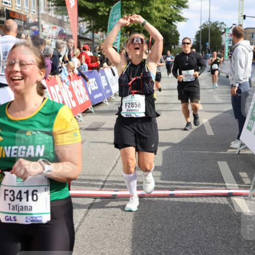 15.09.2024 - PSD Bank Halbmarathon Strokosch-Dieckow http://msf.ph/oto/7069571 15.09.2024 12:31:25 Ziel 1948, 2259, 2858, 3089, 3211, 3279, 3312, 3414, 3416, 3486, 3542 meine-sportfotos.de