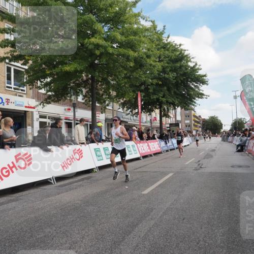 15.09.2024 - PSD Bank Halbmarathon Miley Keyser http://msf.ph/oto/7069617 15.09.2024 11:22:02 Ziel 415, 419, 422, 643, 653, 654, 876, 1010 meine-sportfotos.de
