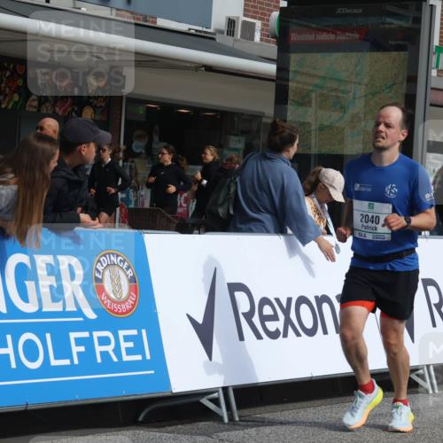 15.09.2024 - PSD Bank Halbmarathon Michael Strokosch http://msf.ph/oto/7069620 15.09.2024 12:07:50 Ziel 1646, 1832, 1953, 1986, 2040, 2521, 2963, 2976, 2996, 3039, 3257 meine-sportfotos.de