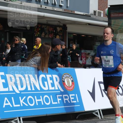 15.09.2024 - PSD Bank Halbmarathon Michael Strokosch http://msf.ph/oto/7069629 15.09.2024 12:07:50 Ziel 1646, 1832, 1953, 1986, 2040, 2521, 2963, 2976, 2996, 3039, 3257 meine-sportfotos.de