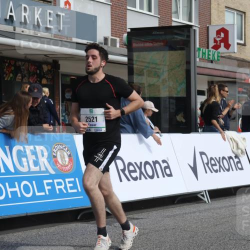 15.09.2024 - PSD Bank Halbmarathon Michael Strokosch http://msf.ph/oto/7069654 15.09.2024 12:07:52 Ziel 1159, 1633, 1646, 1832, 1953, 2040, 2521, 2996, 3039, 3257 meine-sportfotos.de