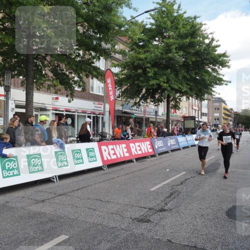 15.09.2024 - PSD Bank Halbmarathon Miley Keyser http://msf.ph/oto/7069670 15.09.2024 12:22:27 Ziel 836, 2862, 3299, 3304 meine-sportfotos.de