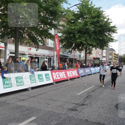 15.09.2024 - PSD Bank Halbmarathon Miley Keyser http://msf.ph/oto/7069674 15.09.2024 12:22:27 Ziel 836, 2862, 3299, 3304 meine-sportfotos.de