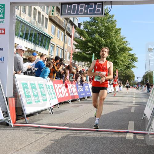 15.09.2024 - PSD Bank Halbmarathon Strokosch-Dieckow http://msf.ph/oto/7069680 15.09.2024 11:09:17 Ziel 495, 496, 499, 510, 529 meine-sportfotos.de