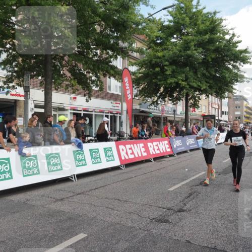15.09.2024 - PSD Bank Halbmarathon Miley Keyser http://msf.ph/oto/7069689 15.09.2024 12:22:28 Ziel 836, 2862, 3018, 3299, 3304 meine-sportfotos.de