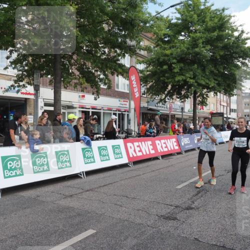 15.09.2024 - PSD Bank Halbmarathon Miley Keyser http://msf.ph/oto/7069700 15.09.2024 12:22:28 Ziel 836, 2862, 3018, 3299, 3304 meine-sportfotos.de