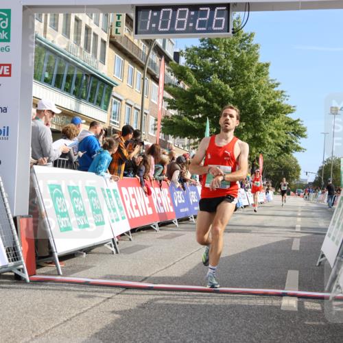 15.09.2024 - PSD Bank Halbmarathon Strokosch-Dieckow http://msf.ph/oto/7069707 15.09.2024 11:09:17 Ziel 495, 496, 499, 510, 529 meine-sportfotos.de