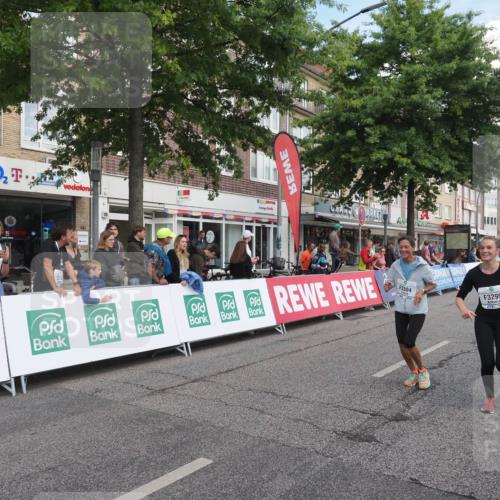 15.09.2024 - PSD Bank Halbmarathon Miley Keyser http://msf.ph/oto/7069708 15.09.2024 12:22:28 Ziel 836, 2862, 3018, 3299, 3304 meine-sportfotos.de