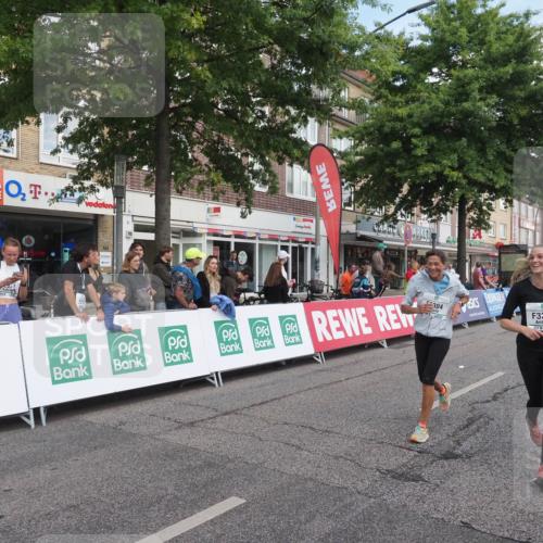 15.09.2024 - PSD Bank Halbmarathon Miley Keyser http://msf.ph/oto/7069718 15.09.2024 12:22:28 Ziel 836, 2862, 3018, 3299, 3304 meine-sportfotos.de