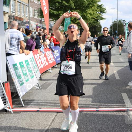 15.09.2024 - PSD Bank Halbmarathon Strokosch-Dieckow http://msf.ph/oto/7069722 15.09.2024 12:31:25 Ziel 1948, 2259, 2858, 3089, 3211, 3279, 3312, 3414, 3416, 3486, 3542 meine-sportfotos.de