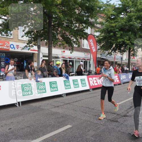 15.09.2024 - PSD Bank Halbmarathon Miley Keyser http://msf.ph/oto/7069728 15.09.2024 12:22:29 Ziel 836, 2862, 3018, 3036, 3299, 3304 meine-sportfotos.de