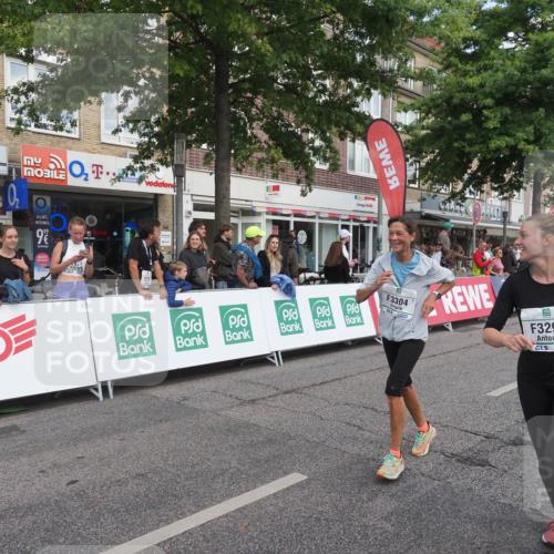 15.09.2024 - PSD Bank Halbmarathon Miley Keyser http://msf.ph/oto/7069736 15.09.2024 12:22:29 Ziel 836, 2862, 3018, 3036, 3299, 3304 meine-sportfotos.de