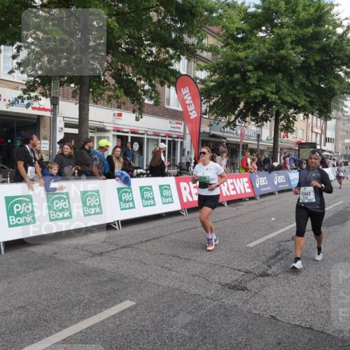 15.09.2024 - PSD Bank Halbmarathon Miley Keyser http://msf.ph/oto/7069740 15.09.2024 12:22:31 Ziel 836, 2862, 3018, 3036, 3299, 3304 meine-sportfotos.de