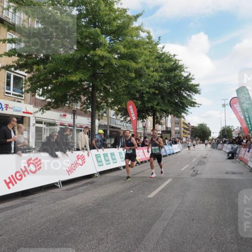 15.09.2024 - PSD Bank Halbmarathon Miley Keyser http://msf.ph/oto/7069781 15.09.2024 11:22:11 Ziel 415, 423, 631, 654, 876, 877 meine-sportfotos.de