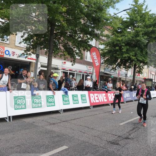 15.09.2024 - PSD Bank Halbmarathon Miley Keyser http://msf.ph/oto/7069868 15.09.2024 12:22:39 Ziel 836, 2238, 2862, 3018, 3036, 3127, 3199, 3282, 3299, 3304, 3443 meine-sportfotos.de