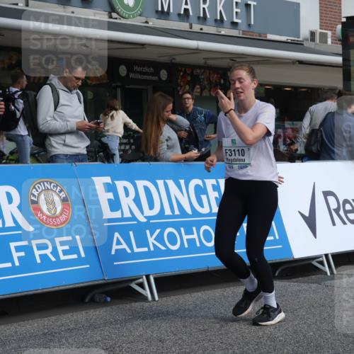 15.09.2024 - PSD Bank Halbmarathon Michael Strokosch http://msf.ph/oto/7069942 15.09.2024 12:08:12 Ziel 1159, 1869, 1917, 2397, 2642, 2668, 2781, 3110, 3145, 3360, 3496 meine-sportfotos.de