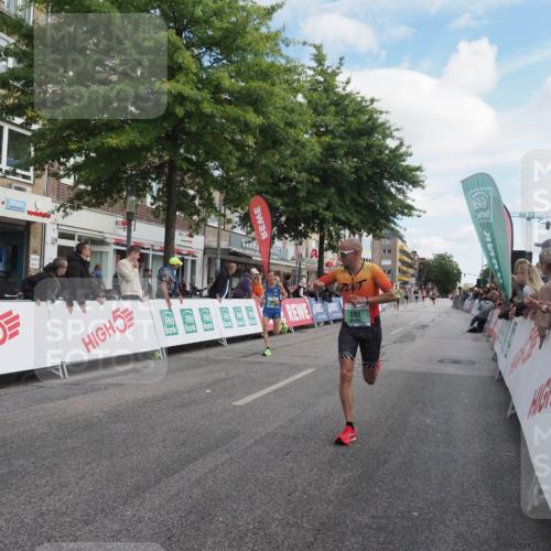 15.09.2024 - PSD Bank Halbmarathon Miley Keyser http://msf.ph/oto/7069950 15.09.2024 11:22:26 Ziel 423, 432, 593, 631, 641, 666, 681, 685, 823, 824, 1473 meine-sportfotos.de