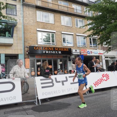 15.09.2024 - PSD Bank Halbmarathon Miley Keyser http://msf.ph/oto/7069991 15.09.2024 11:22:27 Ziel 423, 429, 432, 593, 641, 666, 681, 685, 823, 824, 1473 meine-sportfotos.de