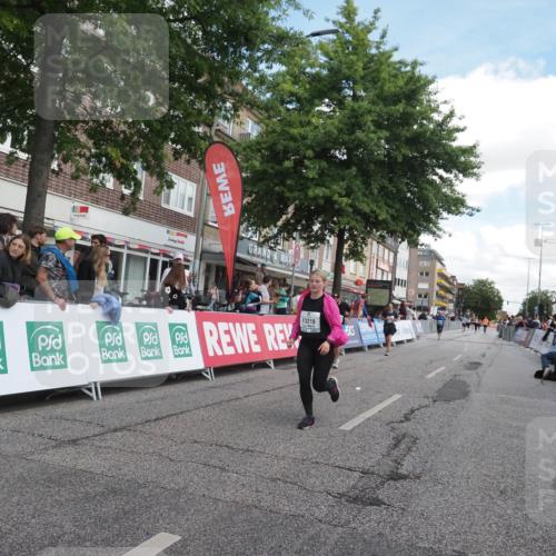 15.09.2024 - PSD Bank Halbmarathon Miley Keyser http://msf.ph/oto/7069996 15.09.2024 12:23:01 Ziel 2394, 2999, 3219, 3361 meine-sportfotos.de