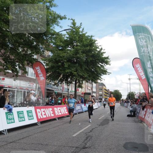 15.09.2024 - PSD Bank Halbmarathon Miley Keyser http://msf.ph/oto/7070111 15.09.2024 12:23:18 Ziel 803, 2078, 2307, 2400, 2550, 2933, 2999, 3243, 3320, 3370 meine-sportfotos.de