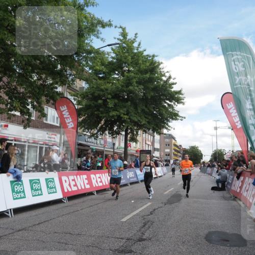 15.09.2024 - PSD Bank Halbmarathon Miley Keyser http://msf.ph/oto/7070114 15.09.2024 12:23:18 Ziel 803, 2078, 2307, 2400, 2550, 2933, 2999, 3243, 3320, 3370 meine-sportfotos.de