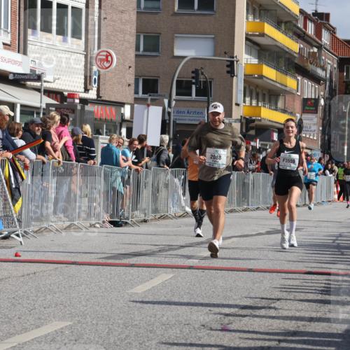 15.09.2024 - PSD Bank Halbmarathon Michael Strokosch http://msf.ph/oto/7070189 15.09.2024 12:08:36 Ziel 791, 1786, 2003, 2011, 2088, 2401, 3554, 3559 meine-sportfotos.de